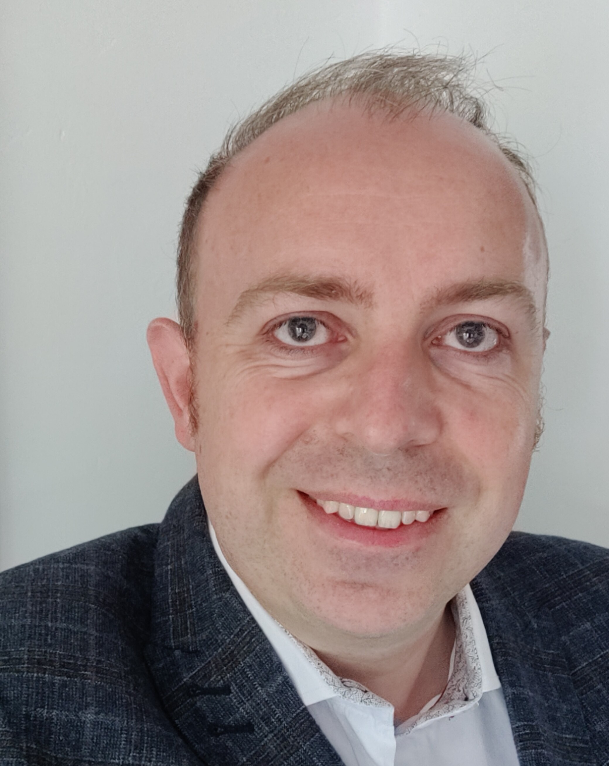 Photo of Simon Williams